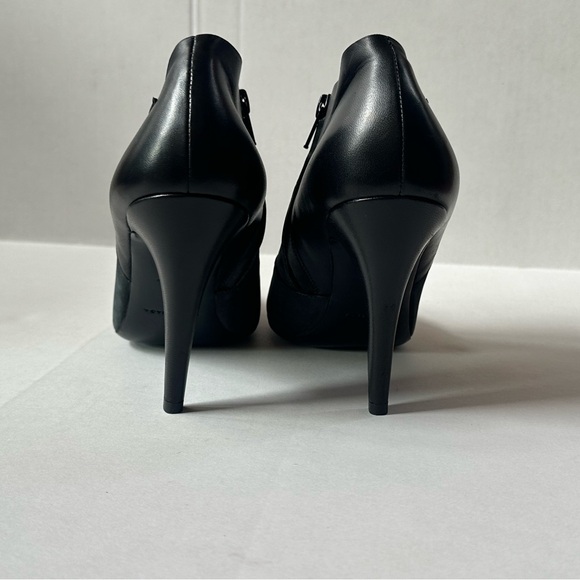 Balenciaga Gray/Black Cut Out Accent Heels Size 41 Excellent Condition! - Picture 6 of 10